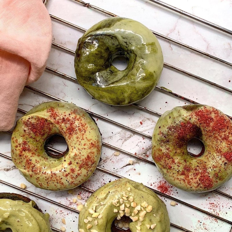 Choklad och matcha donuts